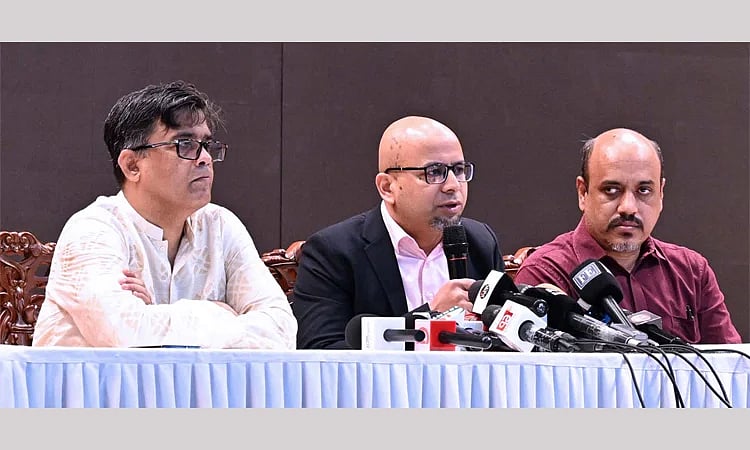 Faiz Ahmad Taiyeb, Special Assistant to the Chief Adviser at the Ministry of Posts, Telecommunication and Information Technology today spoke at a press briefing at the Foreign Service Academy on 20 Nay 2025.