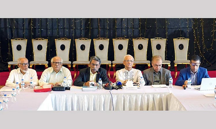 National Consensus Commission vice-chairman professor Ali Riaz presides over a discussion with civil society members in Dhaka on 25 May 2025