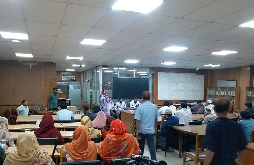 Employees gather at the library of public administration ministry around 10:00 am on 29 May 2025