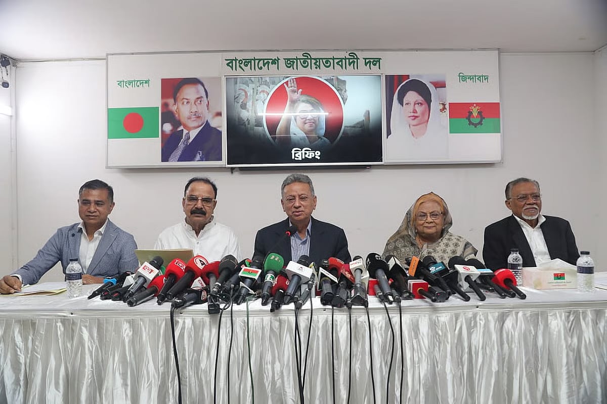 BNP standing committee member Amir Khasru Mahmud Chowdhury talks to the media on 4 June 2025