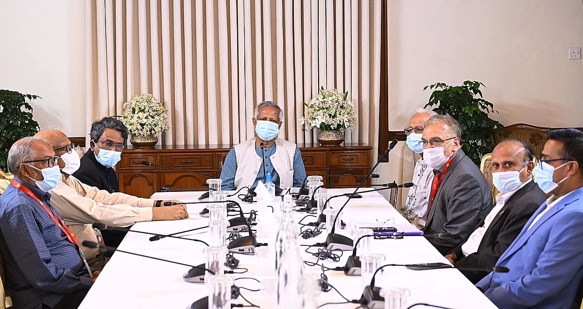 The National Consensus Commission today met with Chief Adviser Professor Muhammad Yunus at the State Guest House Jamuna
