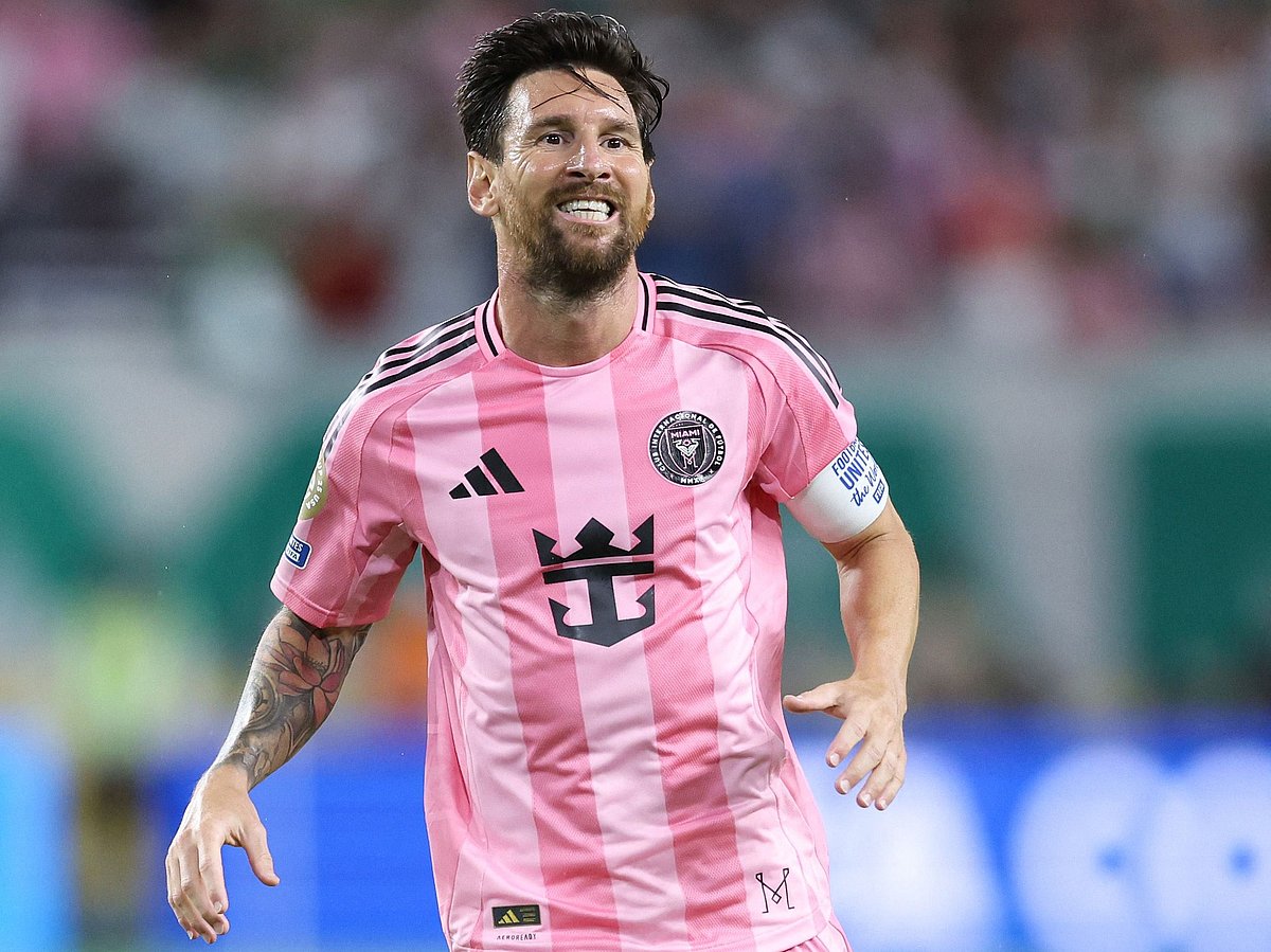 Lionel Messi #10 of Inter Miami CF reacts during the FIFA Club World Cup 2025 group A match between Internacional CF Miami and SE Palmeiras at Hard Rock Stadium on 23 June, 2025 in Miami Gardens, Florida.