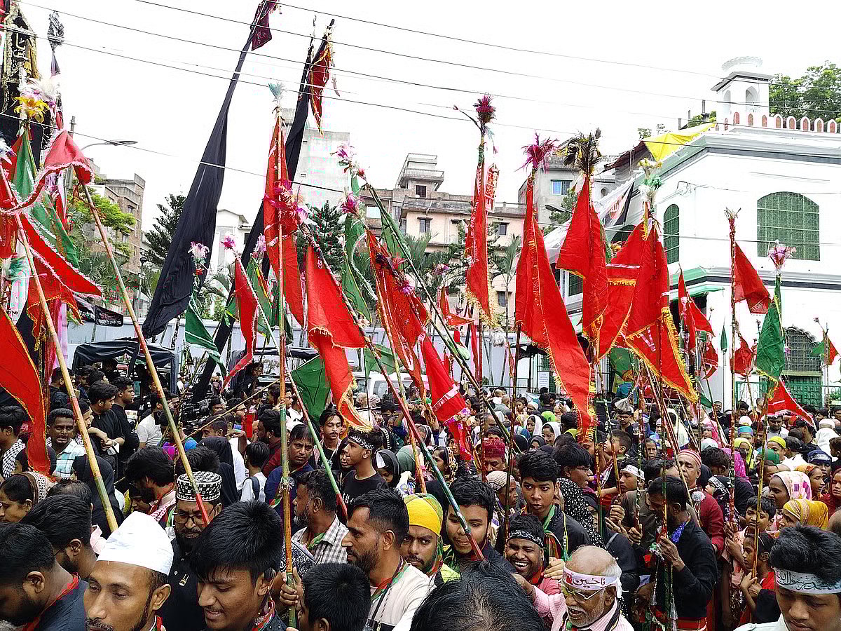 A Tazia procession set off from the historic Hussaini Dalan in Old Dhaka around 10:00 am today, Sunday, to commemorate the holy day of Ashura.