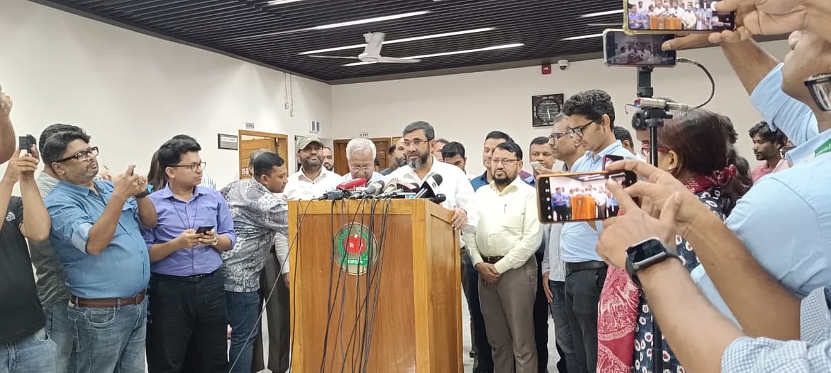 Bangladeshi expats to vote by postal ballot in next election: EC