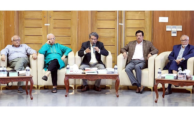 National Consensus Commission Vice-Chairman Professor Ali Riaz addresses representatives of 30 political parties highlighting women’s pivotal role in the Anti-Discrimination Student Movement at the Foreign Service Academy in Dhaka on 14 July 2025