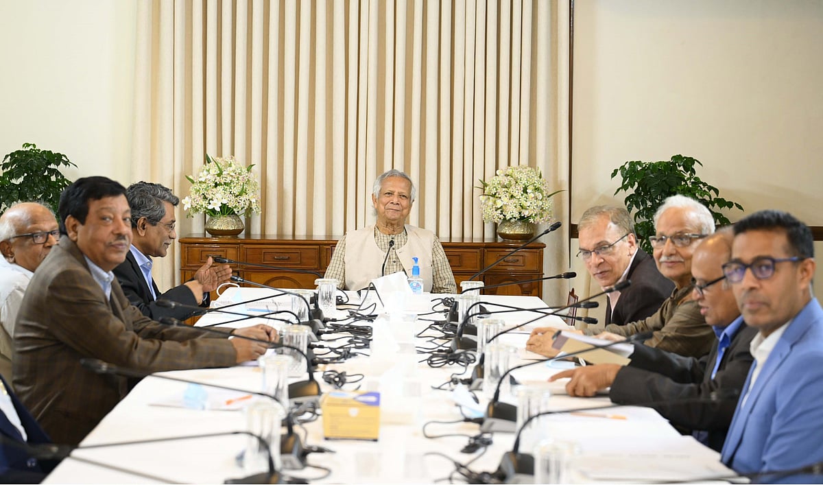 Chief Adviser Professor Muhammad Yunus joined a meeting of the National Consensus Commission held at the State Guest House Jamuna.