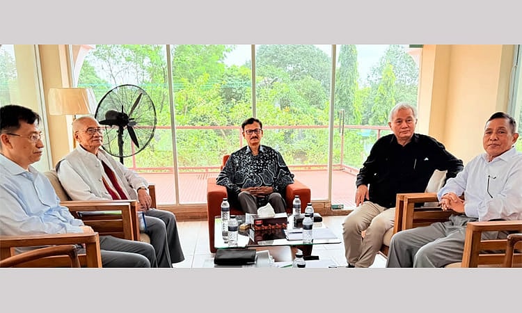 Foreign Affairs Adviser Md Touhid Hossain today attended a meeting of the CHT Accord Implementation and Monitoring Committee at the CHT Development Board Rest House in Rangamati.