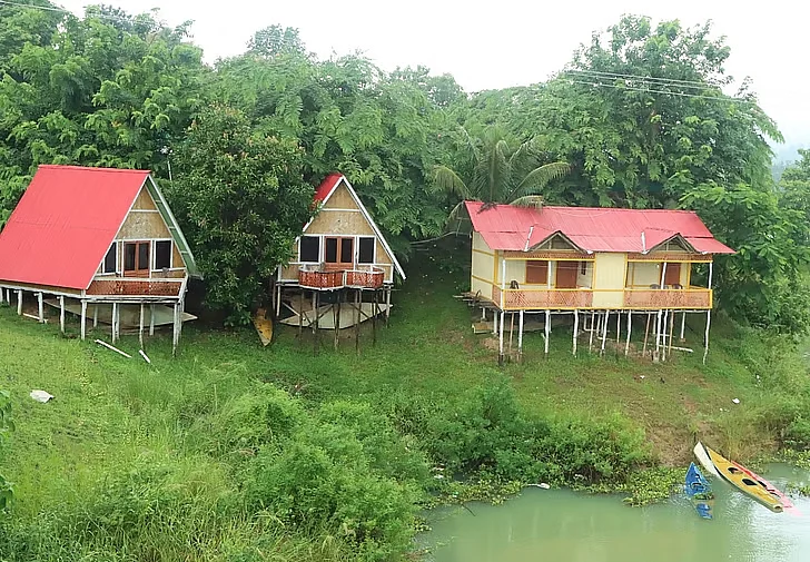 Resorts are being built beside Kaptai Lake in Rangamati without proper approval. Photo taken in the Boradam area along the Asambasti–Kaptai connecting road in Rangmati recently. 