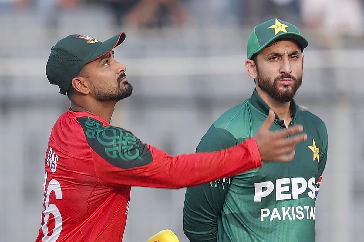Bangladesh skipper Liton Das flips the coin