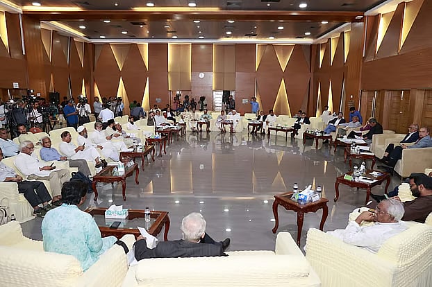National Consensus Commission in talks with political parties on Tuesday at the Foreign Service Academy in the capital.