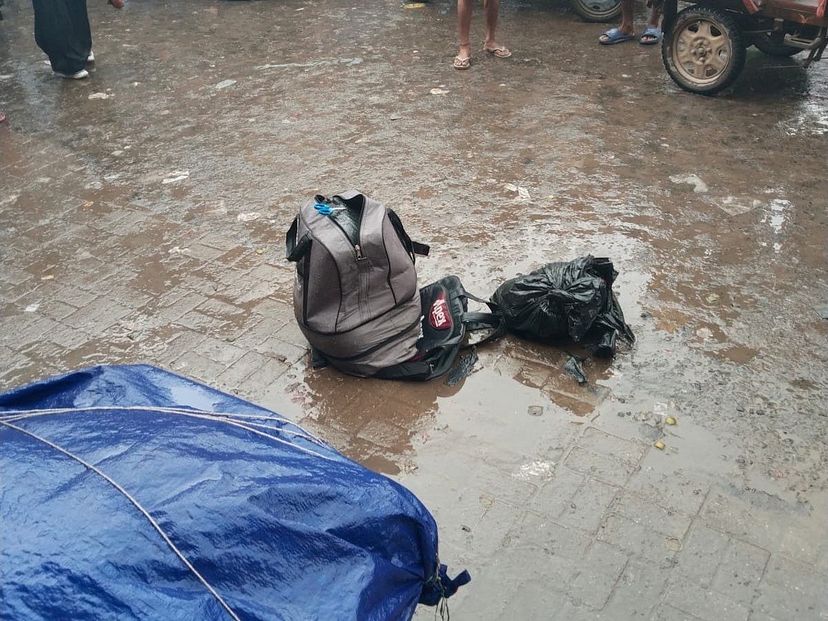 The abandoned travel bag in Tongi, Gazipur on 8 August 2025