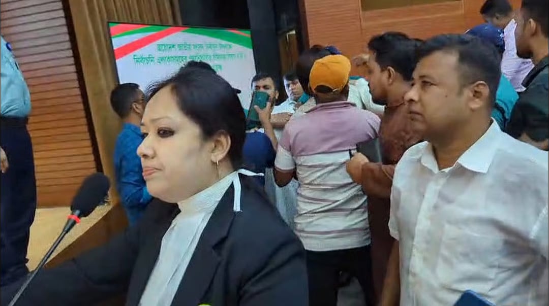 A scuffle broke out during hearing on electoral constituency re-demarcation at EC headquarters in Agargaon on 24 August