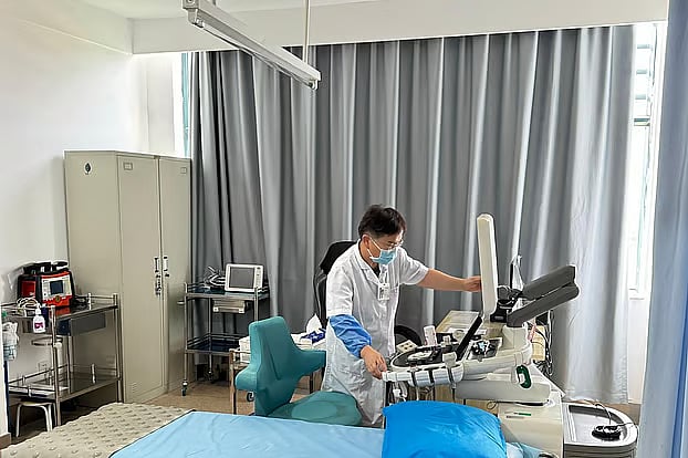 Photographed at Tongren Hospital in Kunming, capital of China’s Yunnan Province, on 8 August.