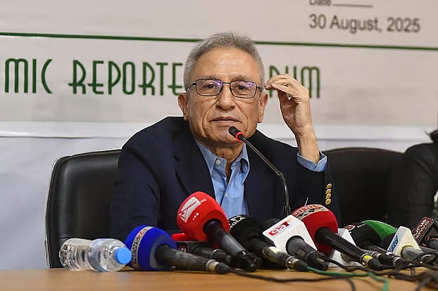 Zahid Hussain, former lead economist at the World Bank's Dhaka office, speaks at a discussion titled "Macroeconomic Challenges and a Way Forward" at the Economic Reporters Forum (ERF) auditorium on 30 August