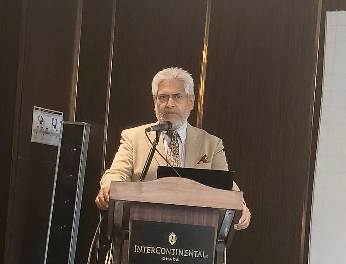 Siddharth Varadarajan, founding editor of the Indian media outlet The Wire, addresses the inaugural session of the two-day international conference, Bengal Delta Conference 2025, held at a Dhaka hotel on 29 August 2025