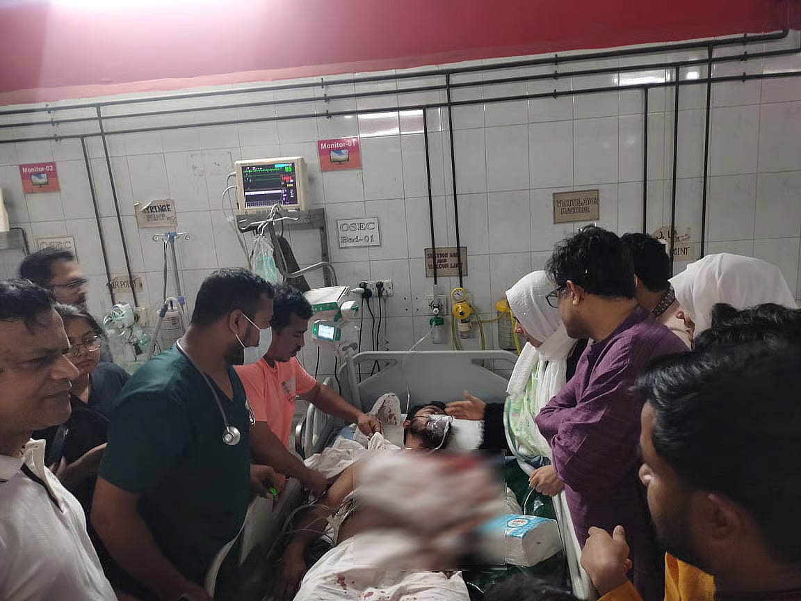 Photo shows Gono Odhikar Parishad President Nurul Haque Nur being treated at Dhaka Medical College Hospital