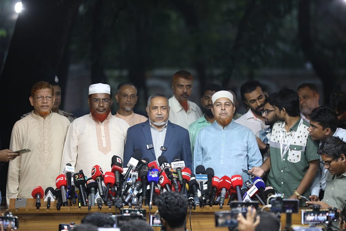 Jamaat-e-Islami Naib-e-Ameer Syed Abdullah Muhammad Taher talks to the media after a meeting with Chief Adviser Professor Muhammad Yunus at Jamuna in Dhaka on 31 August 2025
