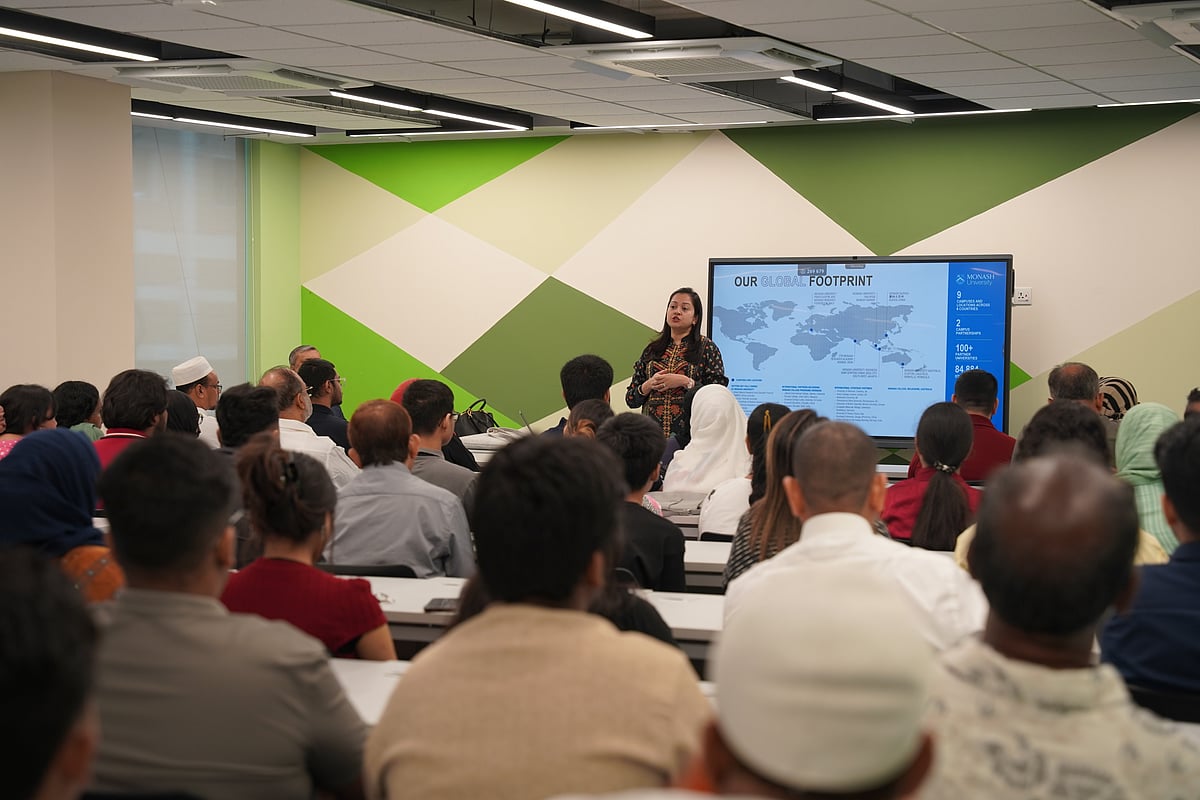 Students attending orientation in 2 September, 2025