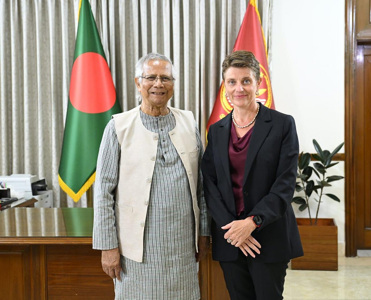 United Nations Resident Coordinator Gwyn Lewis today met with Chief Adviser Professor Muhammad Yunus at the State Guest House Jamuna on 4 September 2025.