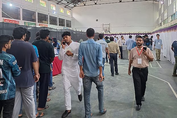 Vice president candidate from the Jatityatabadi Chhatra Dal backed panel, Abidul Islam Khan had entered the polling centre set up in the physical training centre of the Dhaka University.