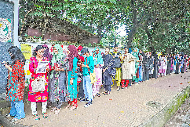 Dhaka University students voted in a festive mood at the student union and hall union elections