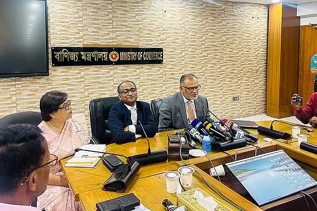 Commerce adviser Sheikh Bashiruddin addressing a press conference following the meeting with the US delegation led by US assistant trade representative Brendan Lynch