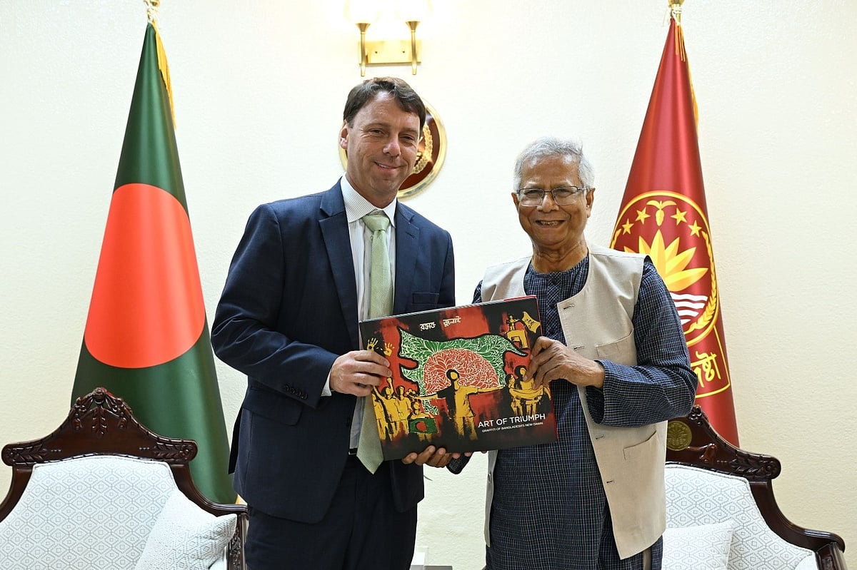 Assistant United States Trade Representative (AUSTR) Brendan Lynch calls on Chief Adviser Professor Muhammad Yunus at the Chief Adviser’s Office in Tejgaon, Dhaka on 15 September 2025