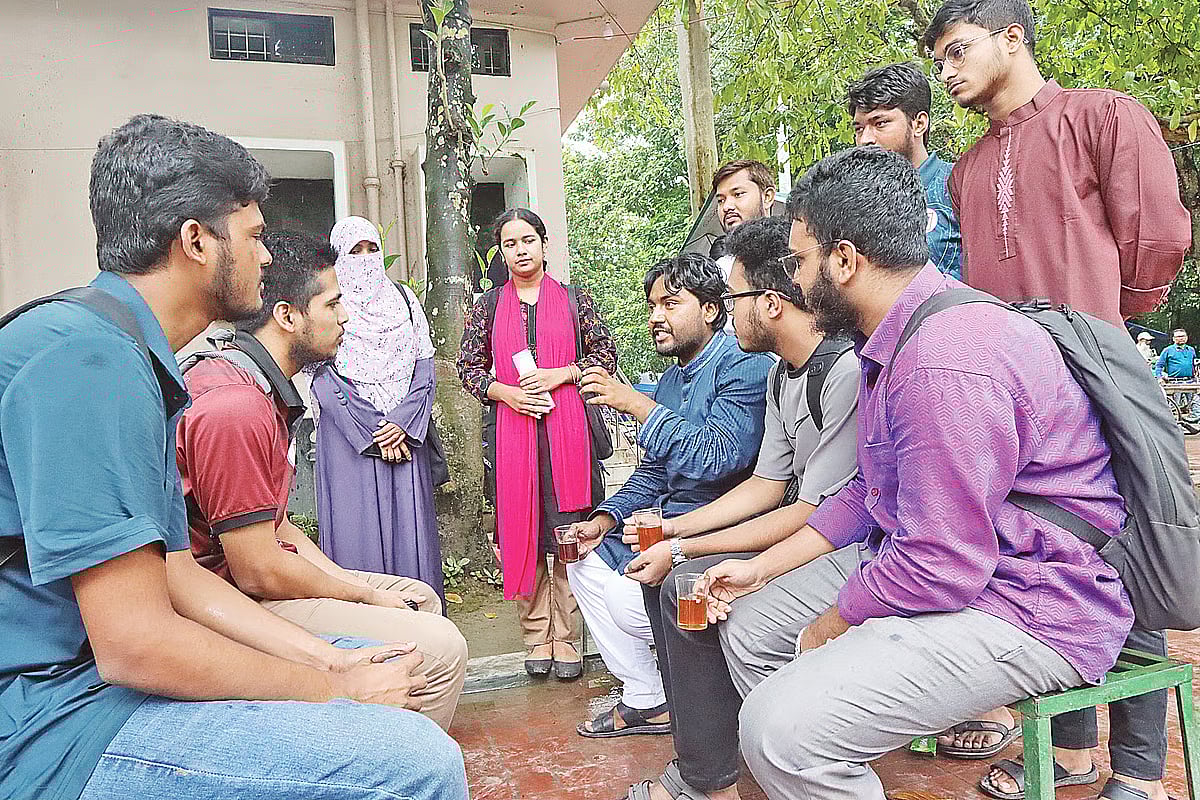 Candidates campaign for RUCSU election