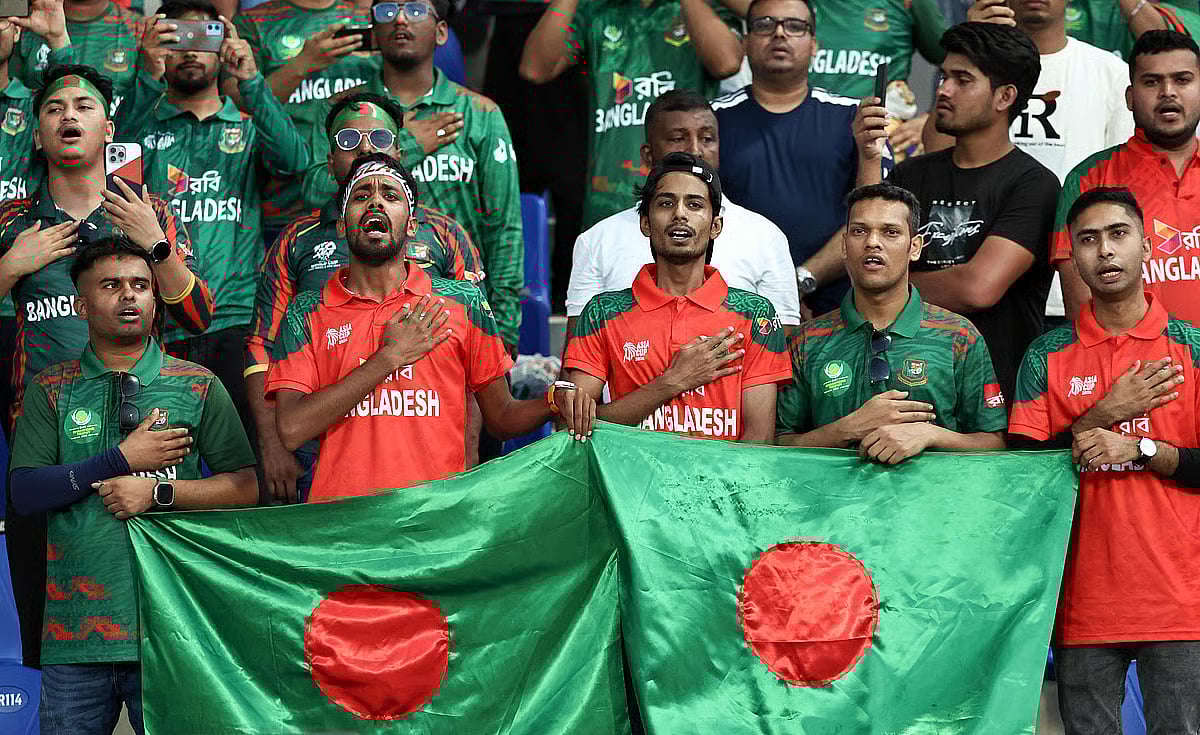 Fans holding Bangladesh flag