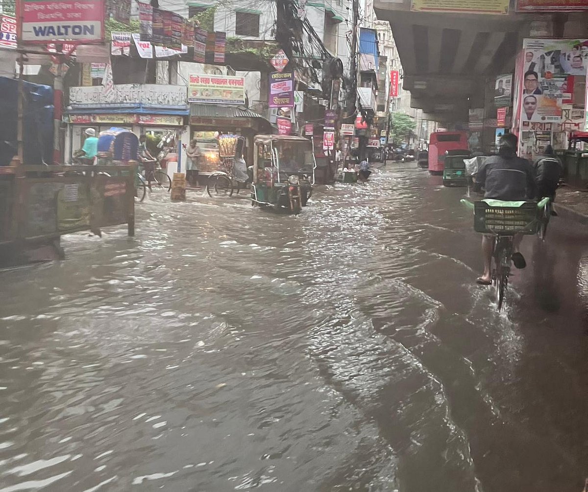 Waterlogging in from of Mouchak Market in the capital