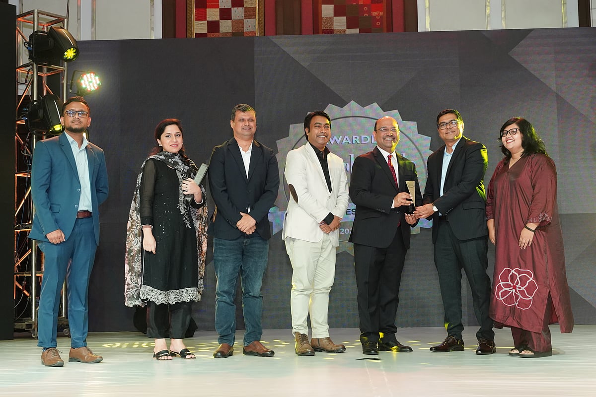 Officials of Samsung TV receives 'Best TV Brand' award at Superbrands awards.