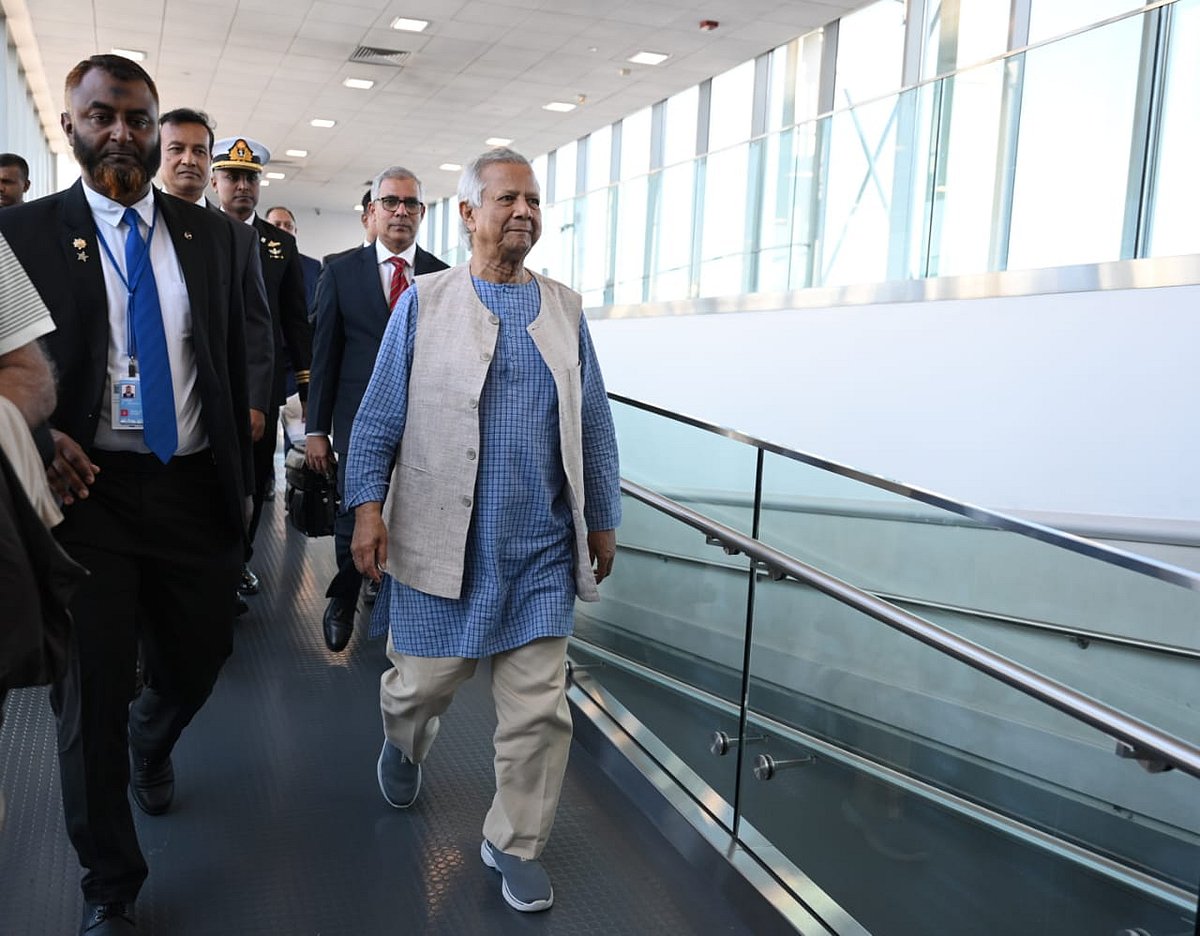 Chief Adviser Prof Muhammad Yunus arrives New York for UNGA, to address global and national issues.