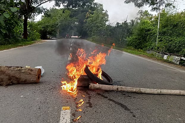 A road blockade is underway in Khagrachhari demanding justice for the gang rape of a Jumma teenage girl. The protest began around 7:00 am today, Thursday, at the Chengi Bridge area of the district town.