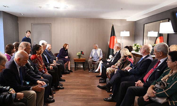 Dozens of global leaders gathered on Friday to meet Chief Adviser Professor Muhammad Yunus at his hotel suite in New York on Saturday