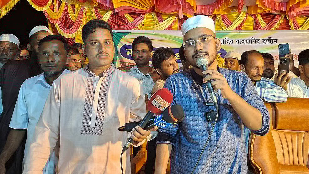 NCP leader Abdul Hannan Masud speaks at a rally held at Saiful Market in Hathia Union of Noakhali on 28 September 2025.