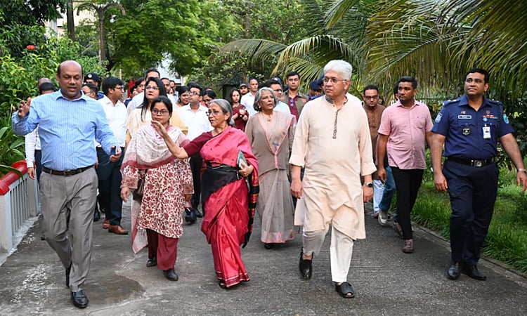 Adviser Sharmeen S. Murshid, Farida Akhter and Adilur Rahman Khan visited the traditional Durga temple at Ranada Prasad Sahar Kumudini Complex in Mirzapur, Tangail on 2 October 2025.
