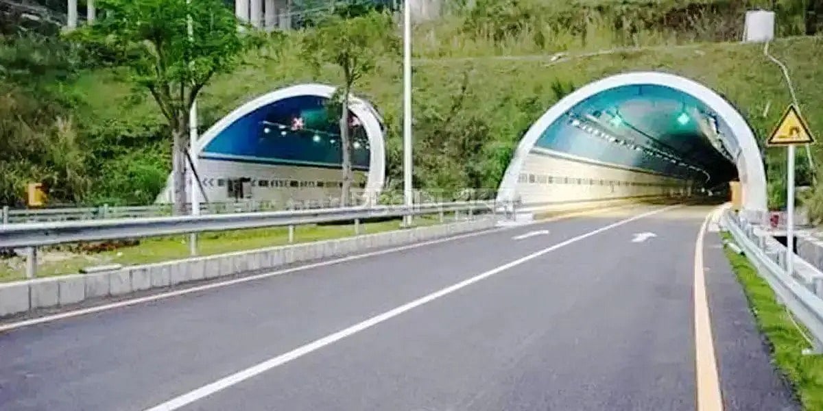 15 injured as bus overturns inside Karnaphuli Tunnel