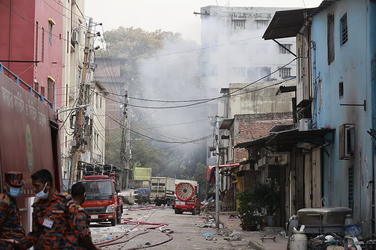 Smoke is rising from a chemical warehouse in Shialbari, Mirpur, Dhaka, at around 10 am today, 16 October.