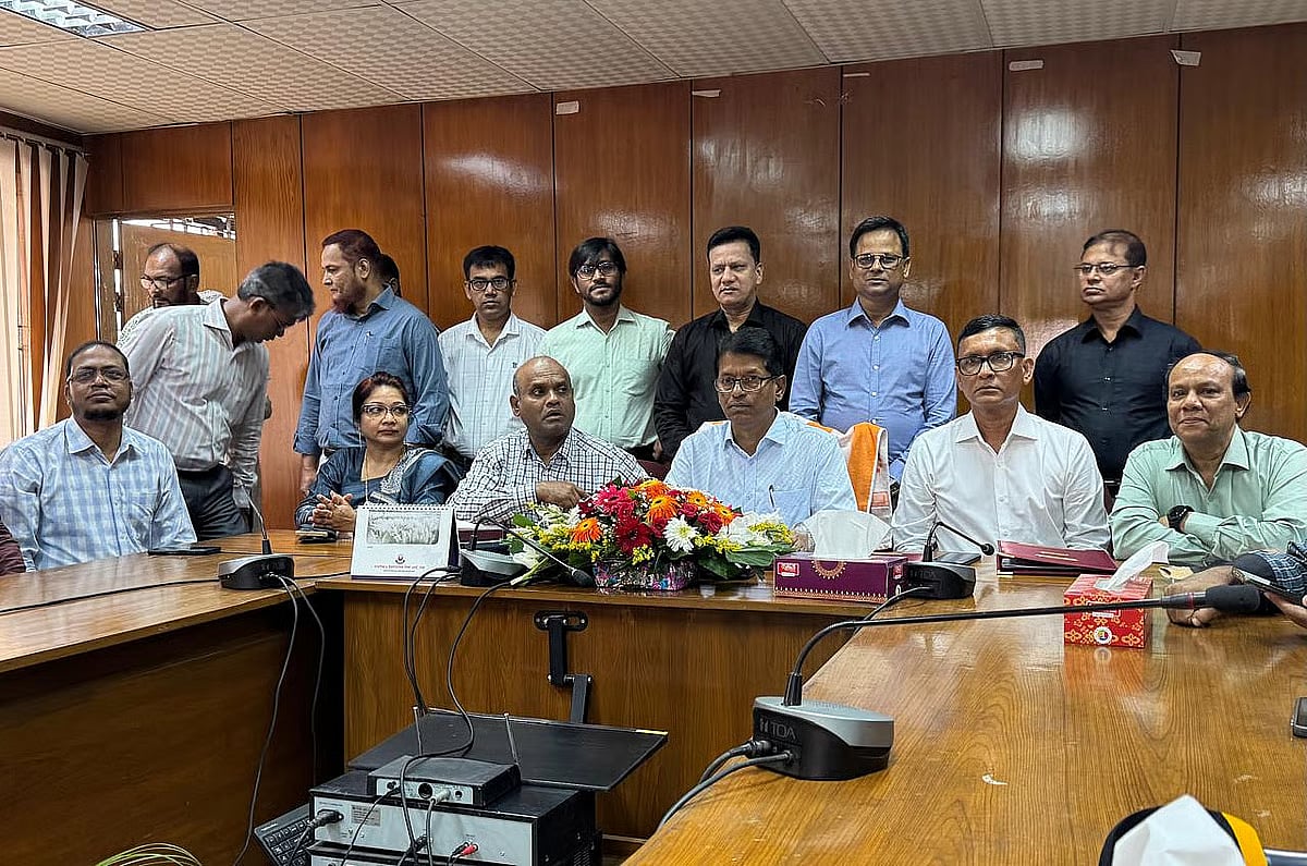 Board officials publish the HSC results