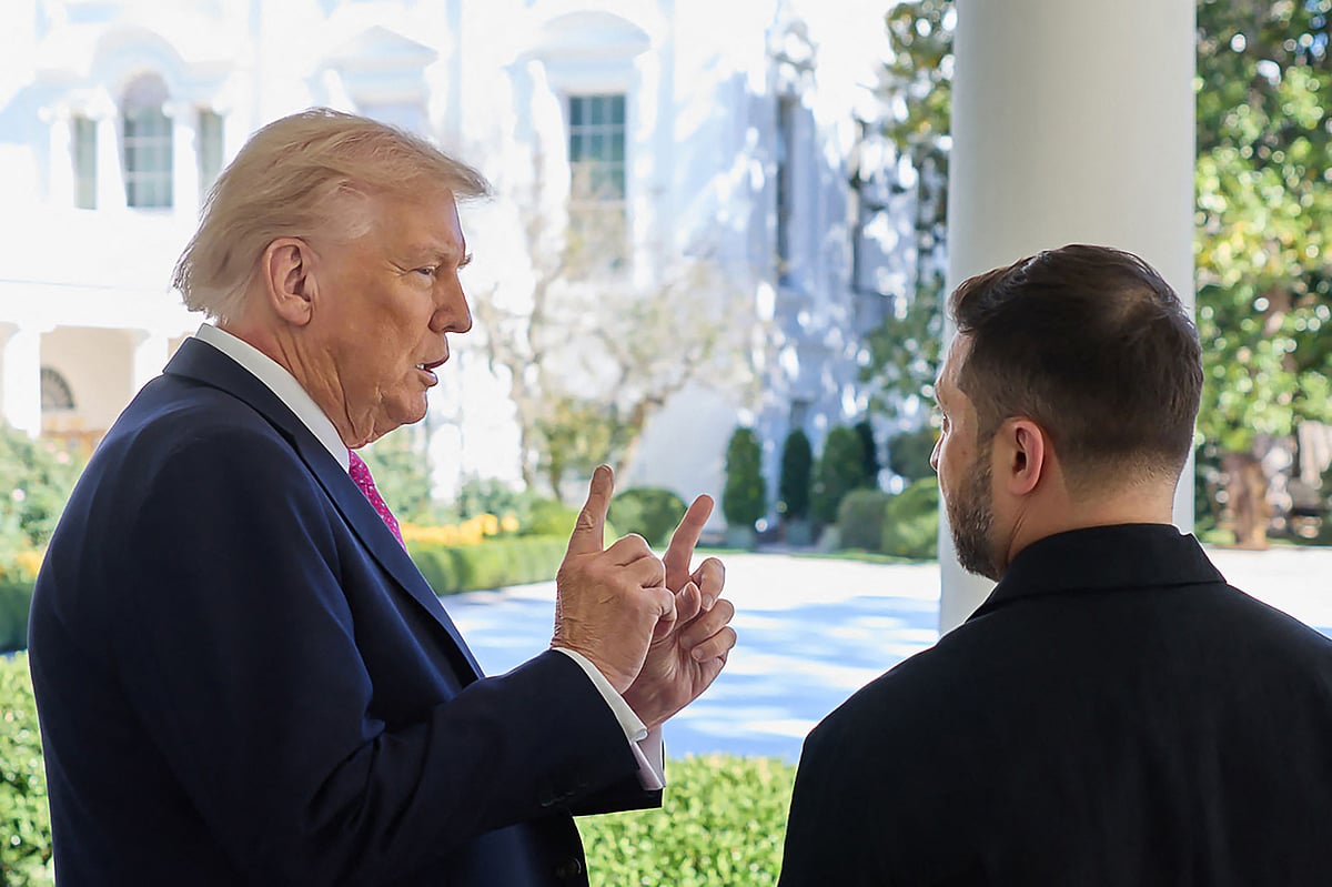 In this handout photograph taken on 17 October, 2025 and released on 18 October, 2025 by the Ukrainian presidential Press Service, US President Donald Trump (L) speaks with Ukraine's President Volodymyr Zelensky (R) at the White House in Washington, DC.