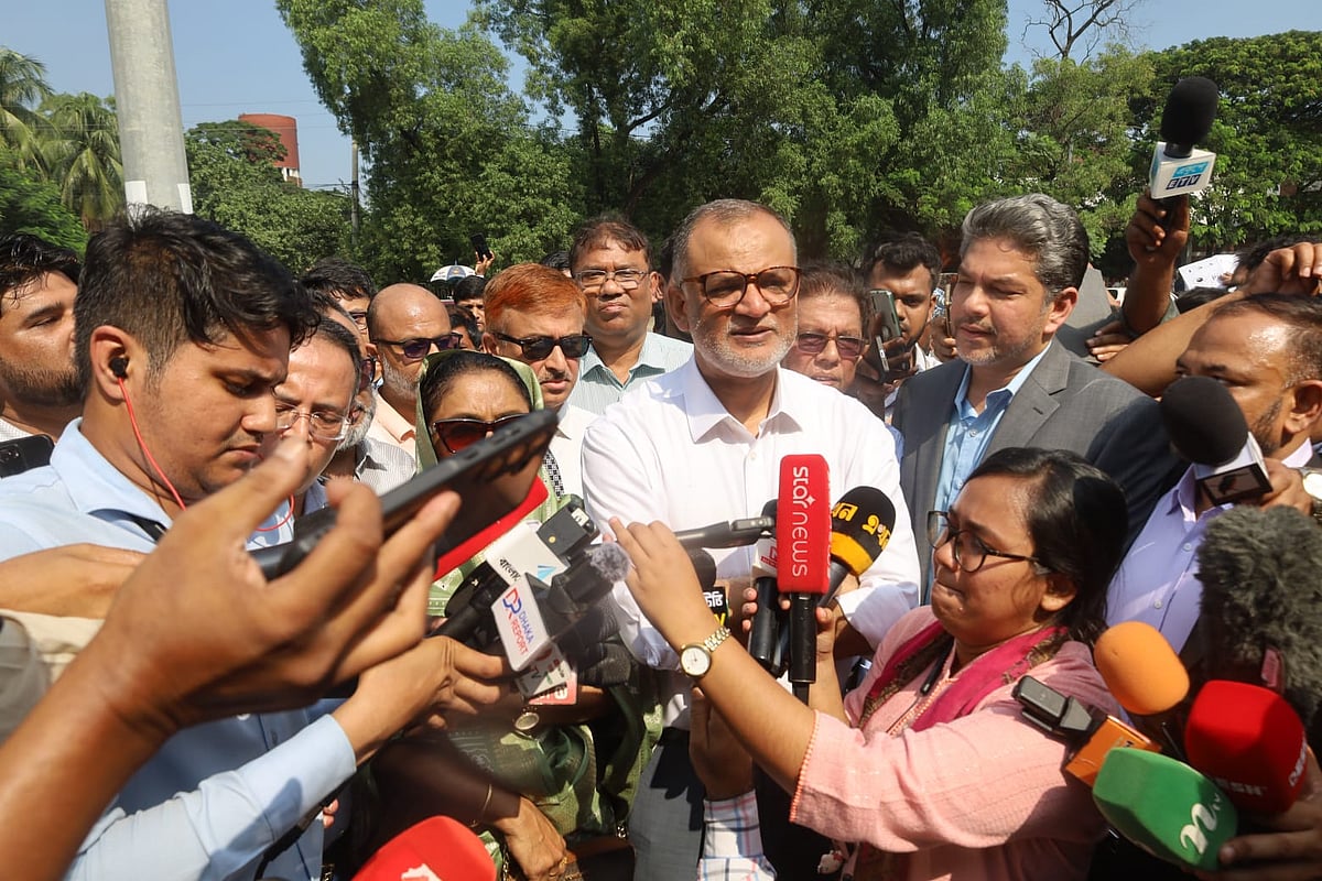 Commerce adviser Sheikh Bashir Uddin spoke to newspersons after visiting the site of the incident at HSIA on the afternoon of 19 October 2025