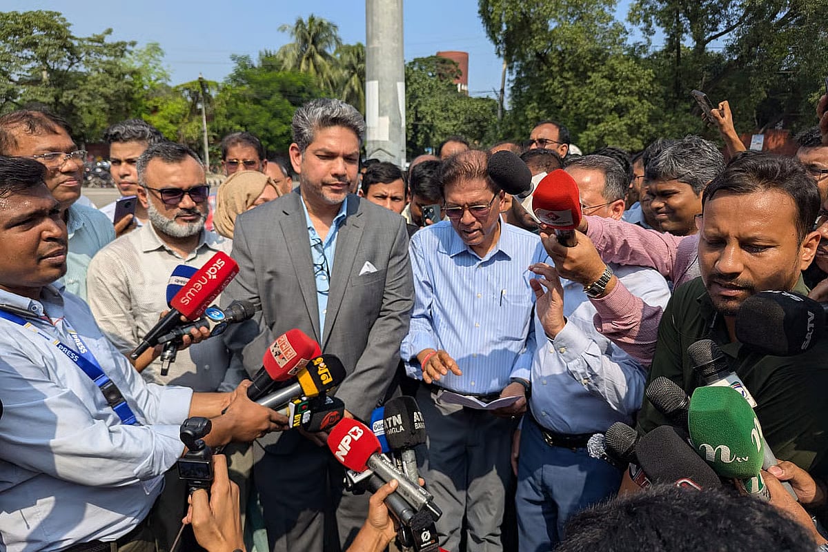 BGMEA leaders briefs journalists upon visiting cargo village of Shahjalal International Airport on 19 October.