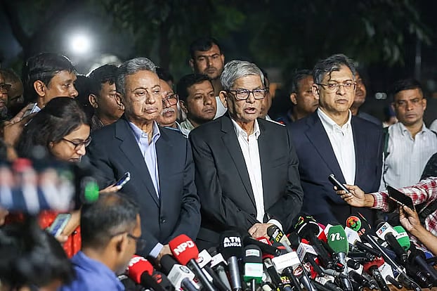 BNP secretary general Mirza Fakhrul Islam Alamgir briefs newspersons following a meeting with chief adviser professor Muhammad Yunus on 21 October, 2025