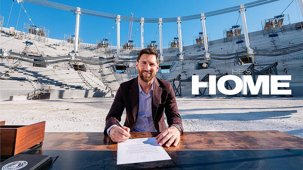 Messi signs a contract extension with Inter Miami.