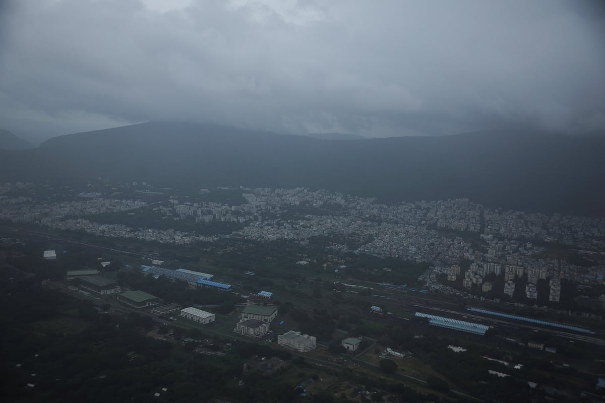 Clouds over the skyline of the city of Visakhapatnam before Cyclone Montha makes landfall near Kakinada district in the state of Andhra Pradesh, India, 27 October 2025.