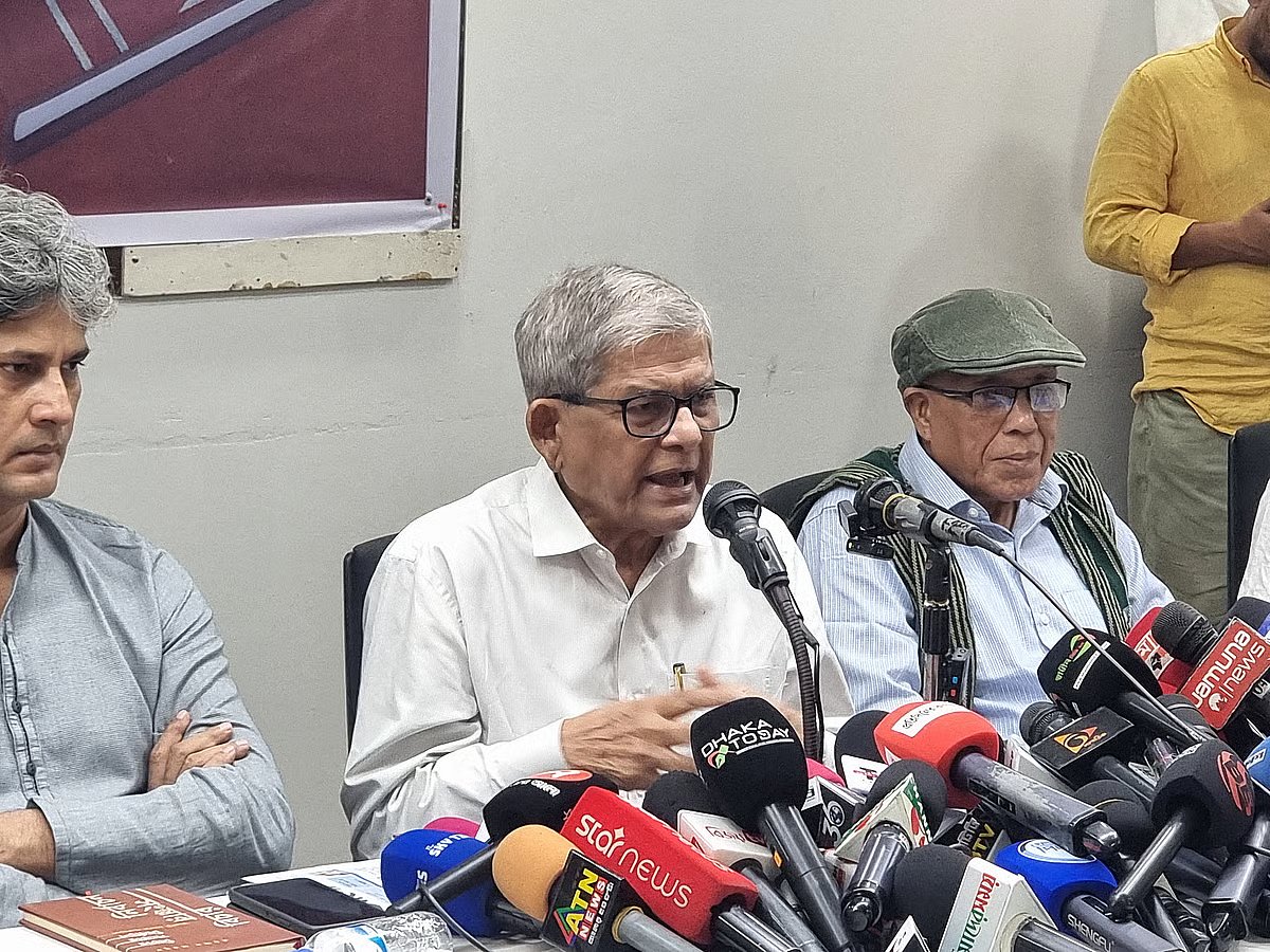 BNP Secretary General Mirza Fakhrul Islam Alamgir addresses a book launching ceremony in National Press Club on 29 October.