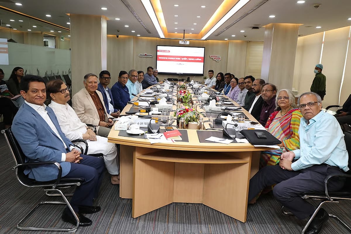 Participants at the roundtable titled “Reforming the Media in Bangladesh: Recommendations, Realities and the Road Ahead”, held at the Prothom Alo office in Karwan Bazar, Dhaka on 29 October 2025