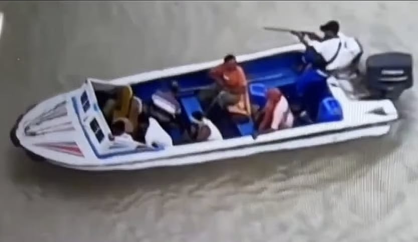 ‘Kakon Bahini’ regularly conducts armed patrols on speedboats in the vast stretches of the Padma River across four districts, including Rajshahi and Kushtia. Recently, local residents filmed their activities with drones and handed the footage over to the administration.