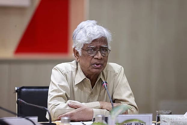 Former Inspector General of Police Muhammad Nurul Huda, speaking at a roundtable on "Reforming Bangladesh Police: Challenges and the Way Forward" held today, Saturday, at the Prothom Alo office in the city