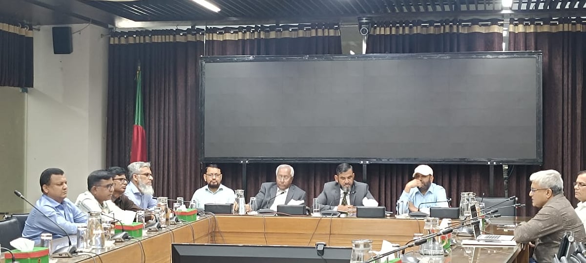 Election commissioner Brig. Gen. (retd.) Abul Fazal Md Sanaullah addresses a discussion from Nirbachan Bhaban in Dhaka on 10 November 2025